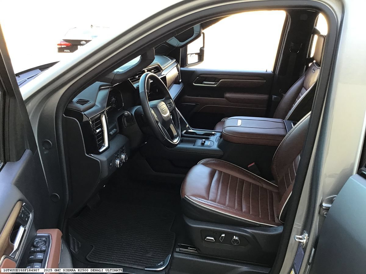 Used 2025 GMC Sierra 2500 Denali Ultimate AWD/4WD image 8