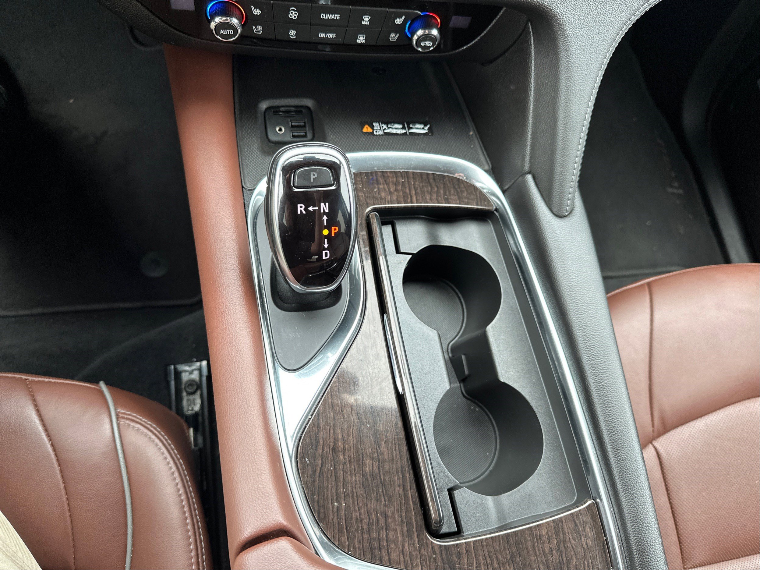 Used 2021 Buick Enclave Avenir w/ Avenir Technology Package AWD/4WD image 15