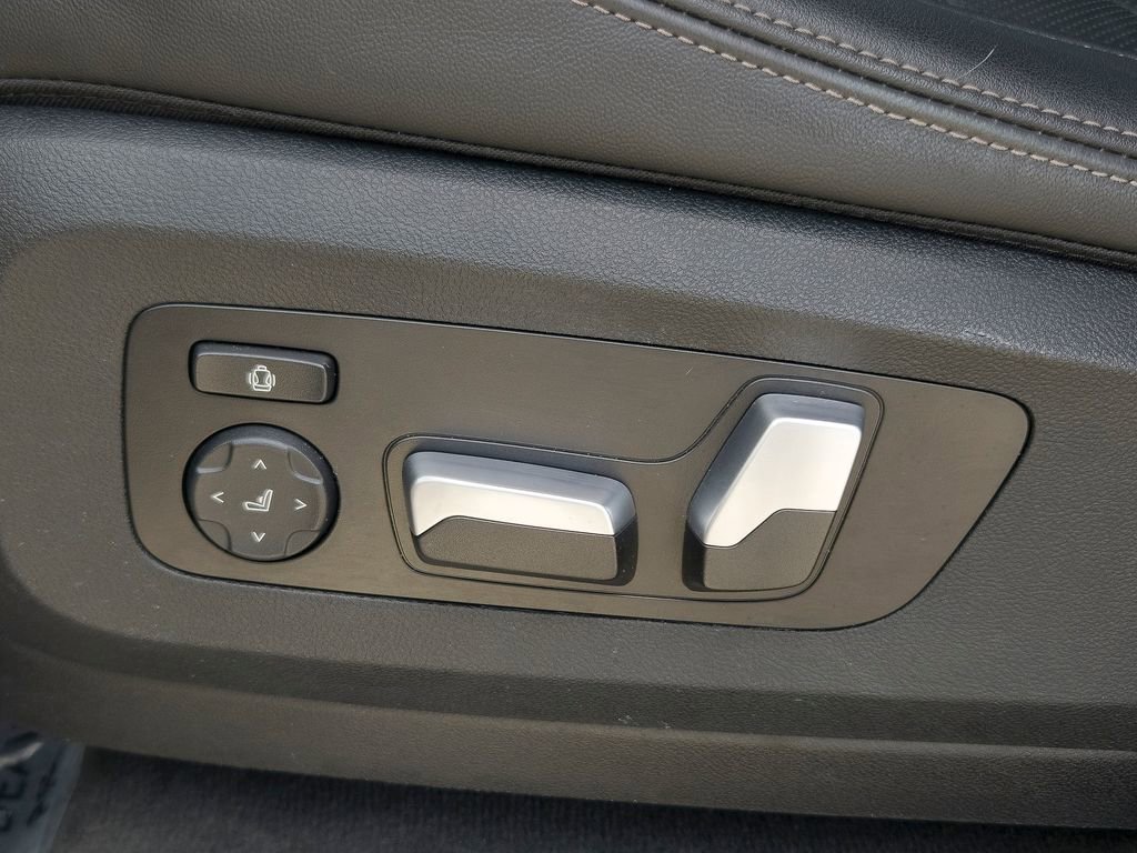 Used 2023 BMW X5 sDrive40i w/ Climate Comfort Package image 17