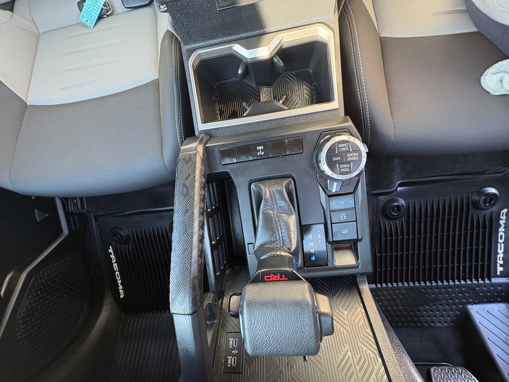 Used 2025 Toyota Tacoma TRD Off-Road image 14