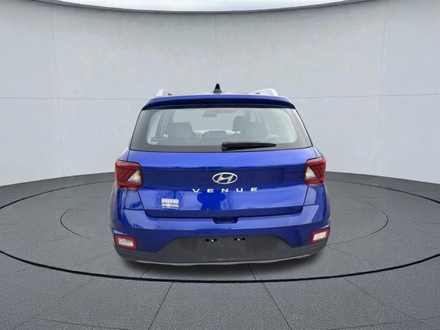 Used 2022 Hyundai Venue Limited image 5
