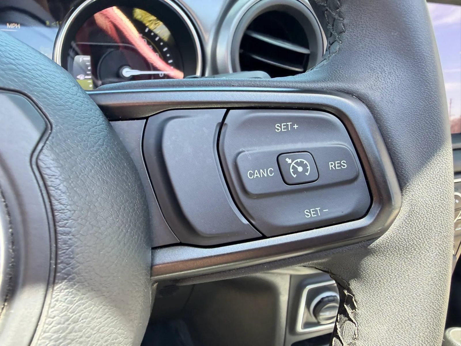 Used 2023 Jeep Wrangler Unlimited w/ Sun & Screen Package AWD/4WD image 16
