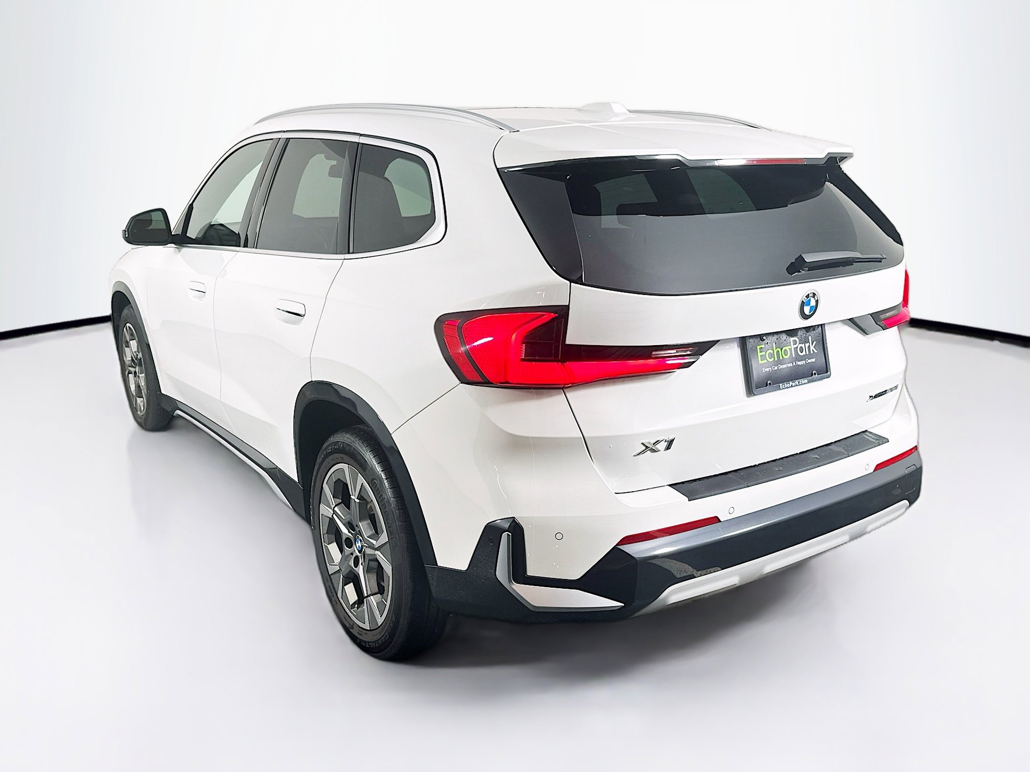 Used 2025 BMW X1 xDrive28i AWD/4WD image 5