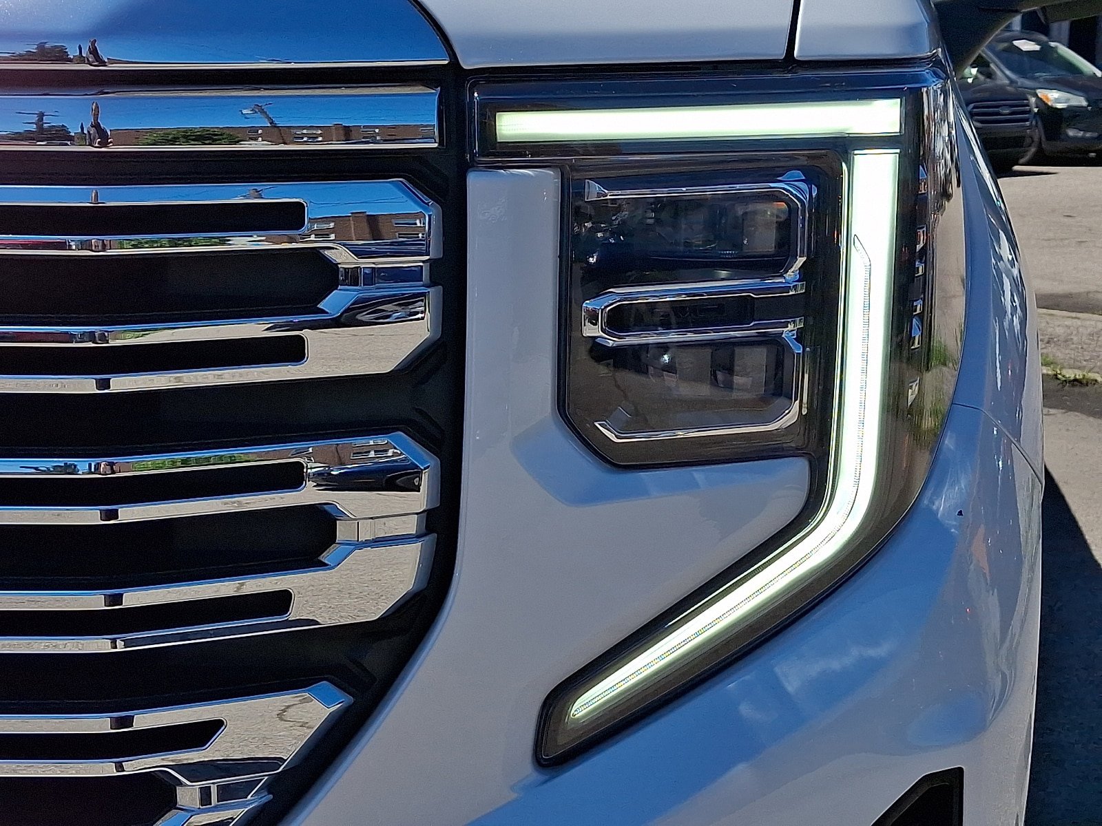 Used 2023 GMC Sierra 1500 Denali w/ Denali Reserve Package AWD/4WD image 9