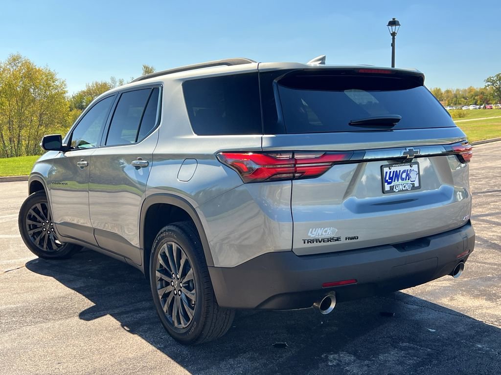 Used 2023 Chevrolet Traverse RS image 44