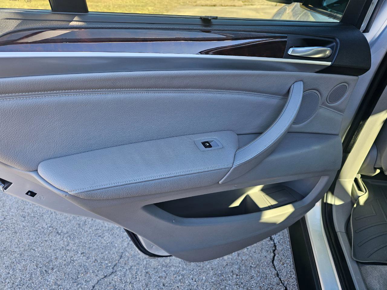 Used 2008 BMW X5 3.0si image 23