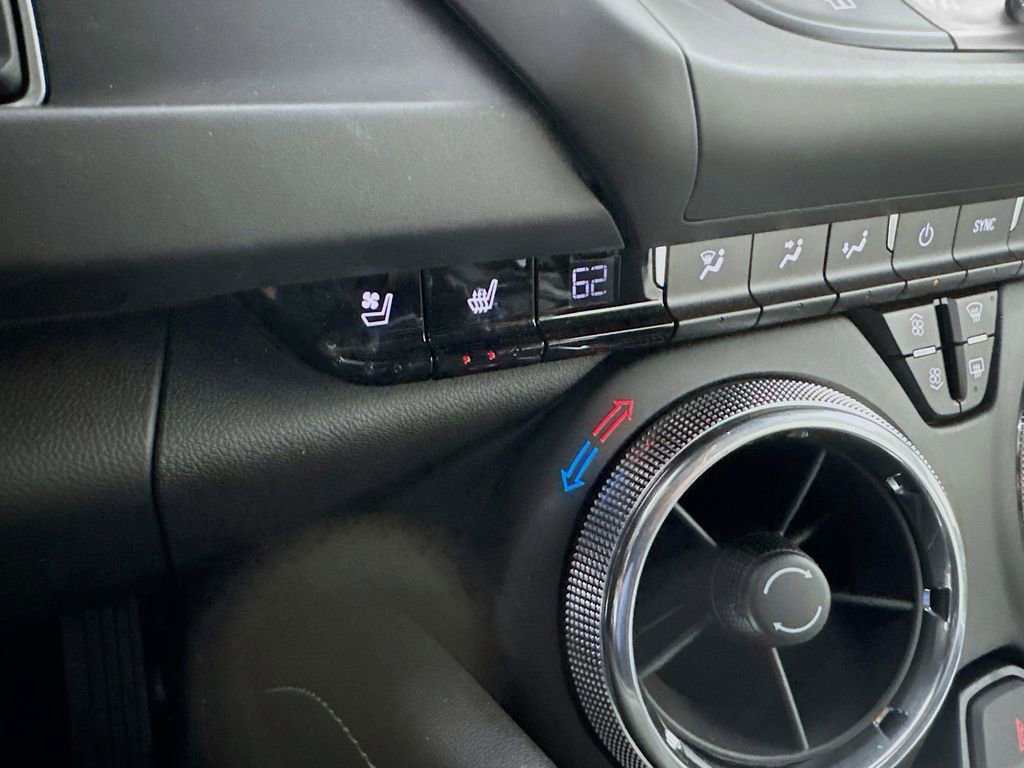 Used 2018 Chevrolet Camaro SS RWD image 24