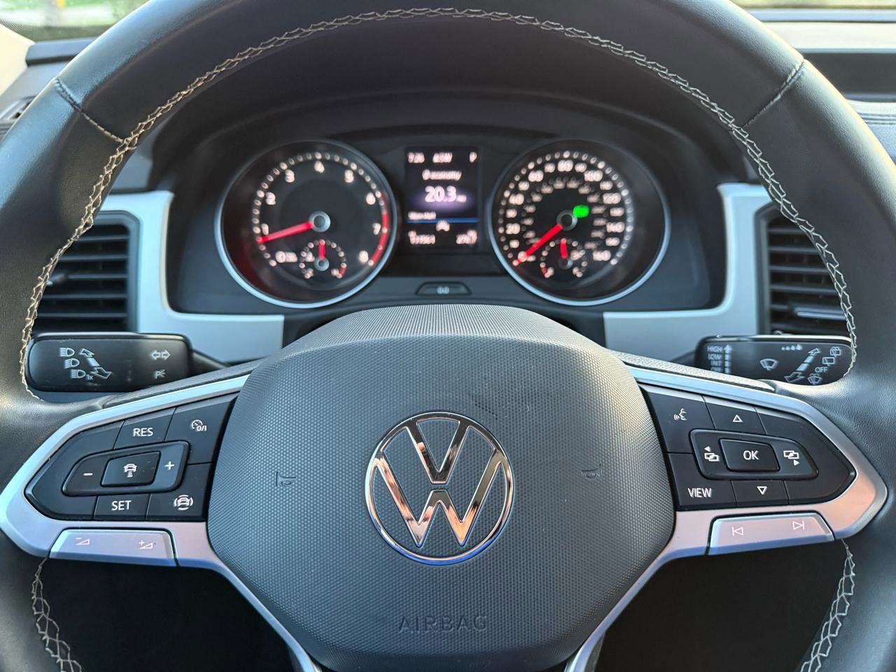 Used 2021 Volkswagen Atlas SE image 11