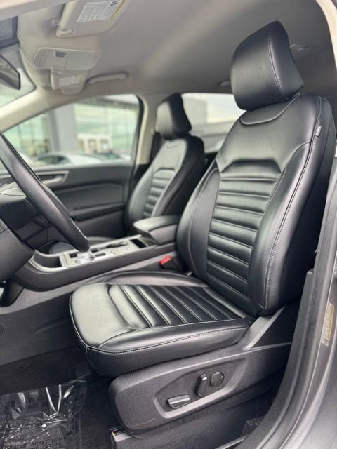 Used 2024 Ford Edge SEL AWD/4WD image 14