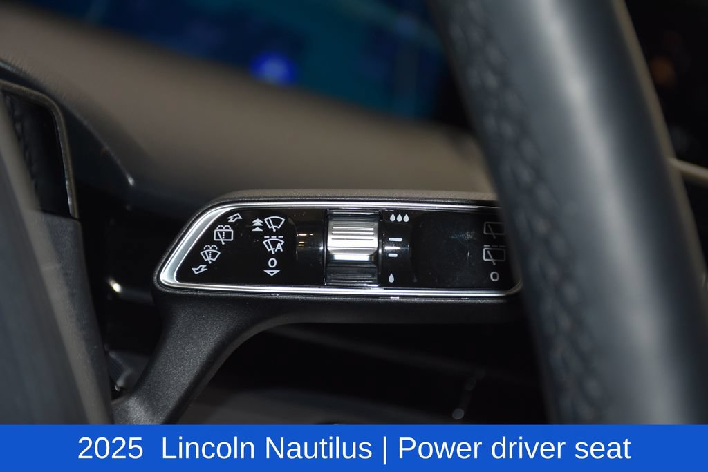Used 2025 Lincoln Nautilus Reserve w/ Jet Appearance Package AWD/4WD image 12