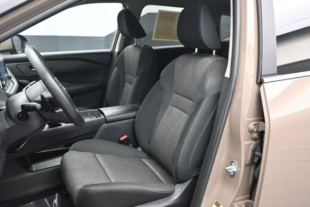 Used 2024 Nissan Rogue SV FWD image 5