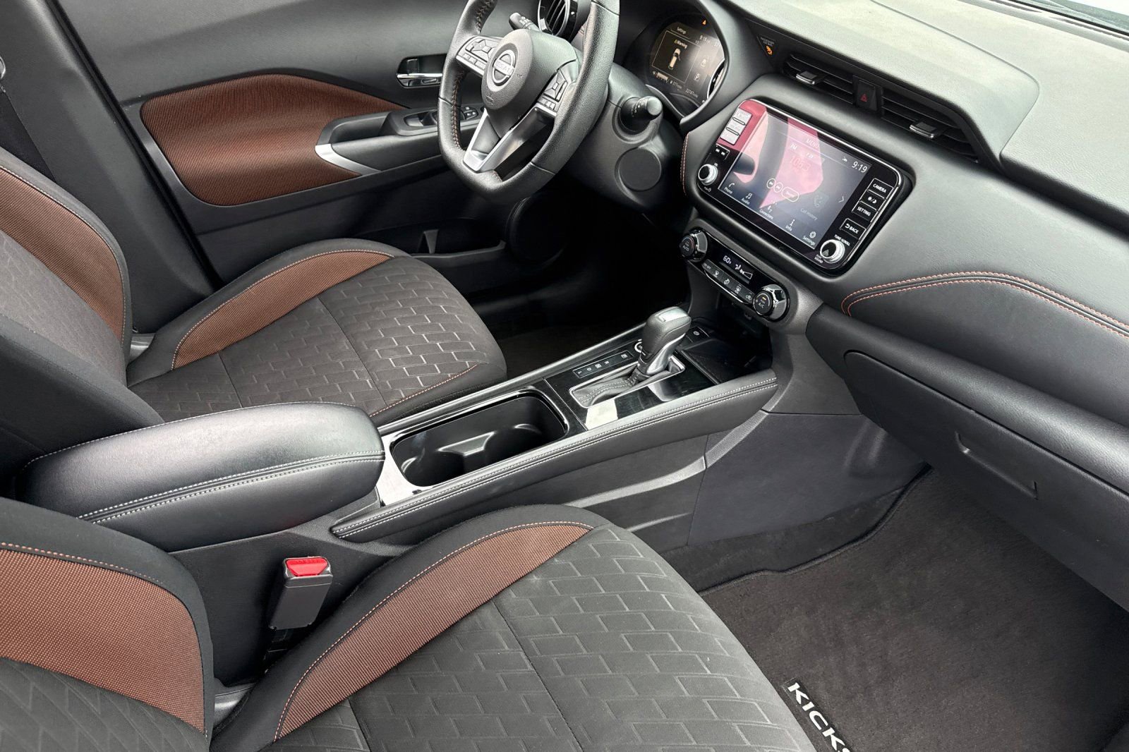 Used 2024 Nissan Kicks SR image 16