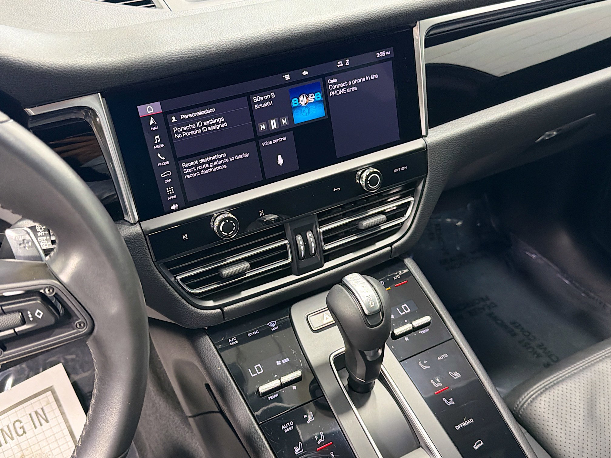 Certified 2022 Porsche Macan S AWD/4WD image 27