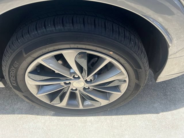 Used 2023 Buick Encore GX Select w/ Sport Touring Package FWD image 8