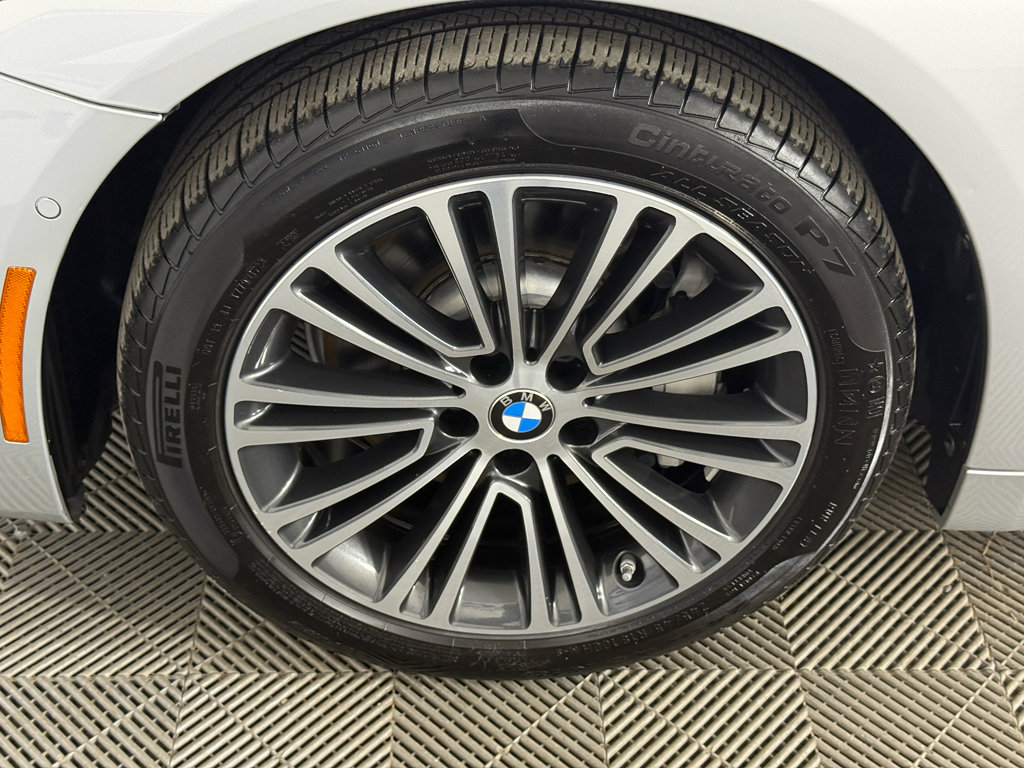 Used 2020 BMW 530i w/ Convenience Package image 9