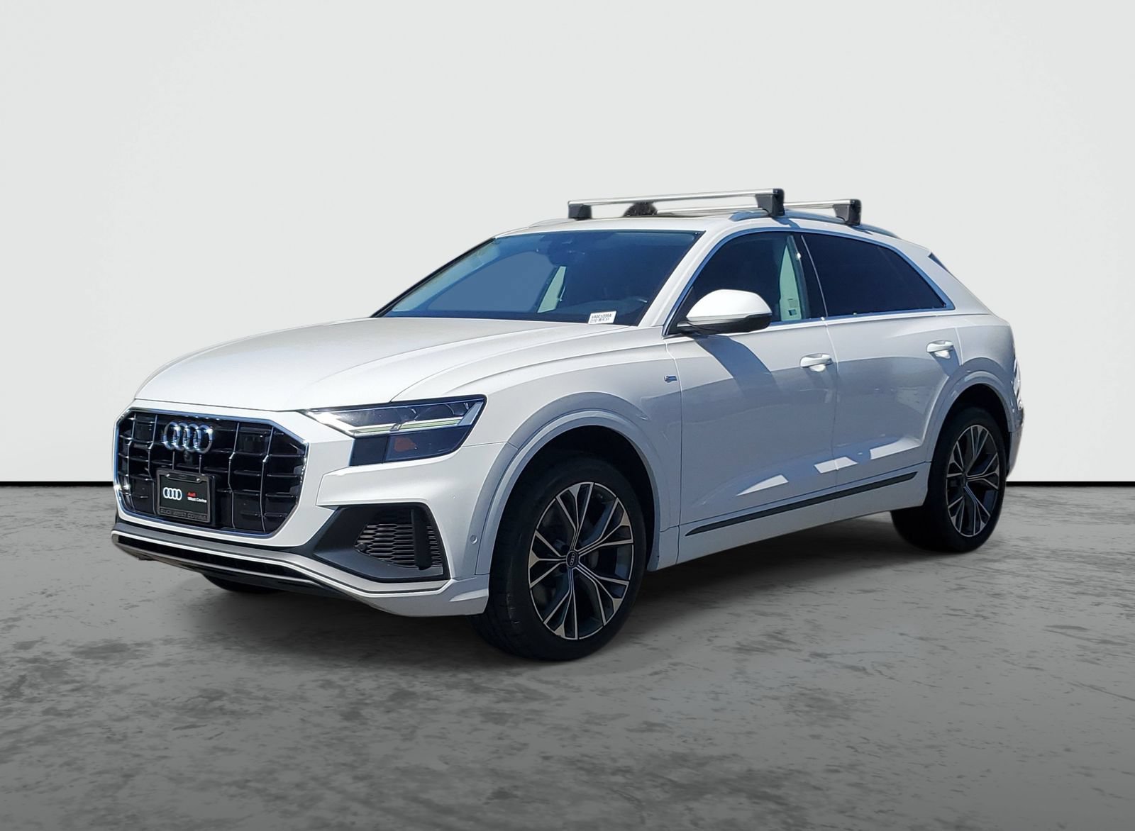 Used 2022 Audi Q8 Premium Plus AWD/4WD image 2