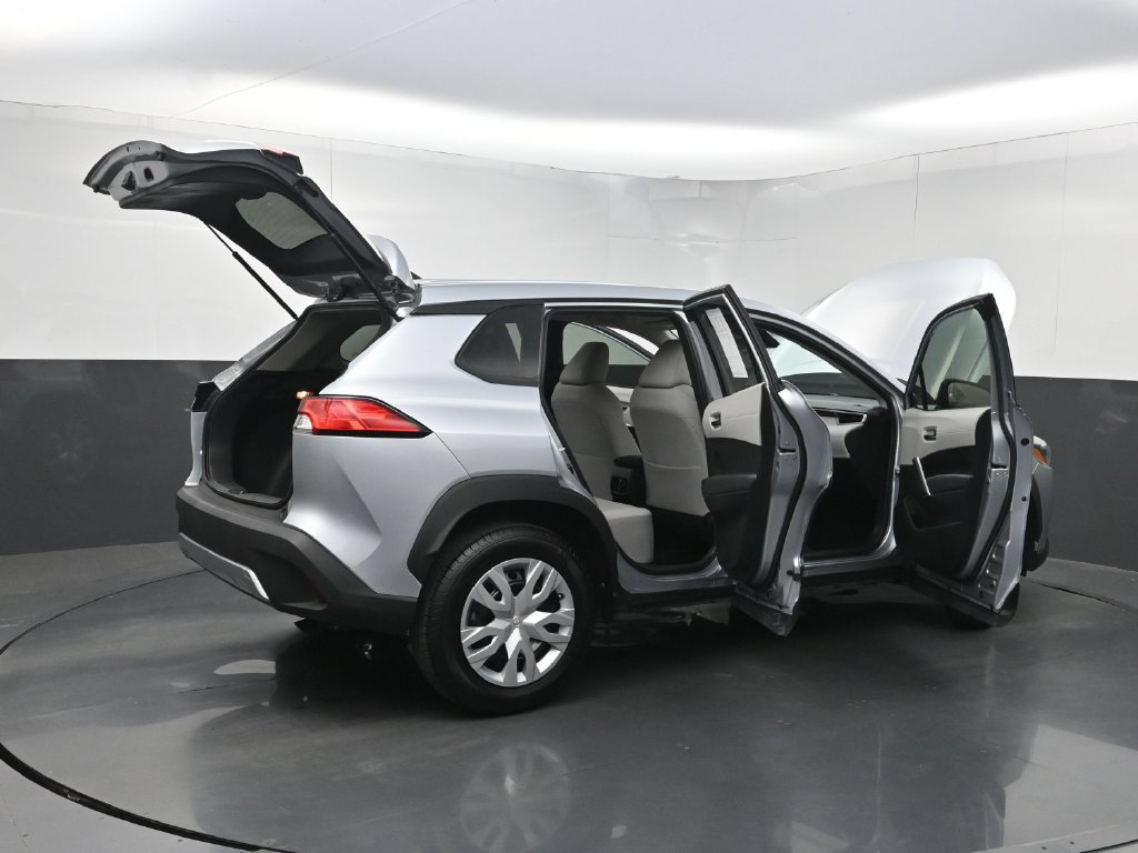 Used 2022 Toyota Corolla Cross L FWD image 37