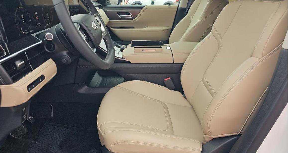 Certified 2026 INFINITI QX80 Pure w/ Cargo Package image 10