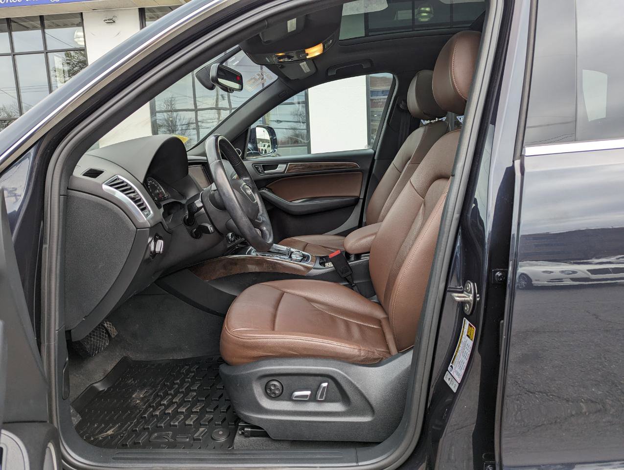 Used 2016 Audi Q5 2.0T Premium Plus w/ Technology Package image 12