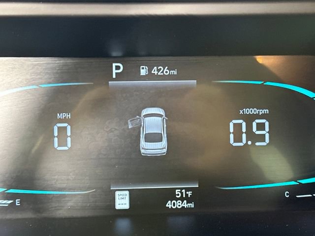 Certified 2025 Hyundai Elantra Sport image 47