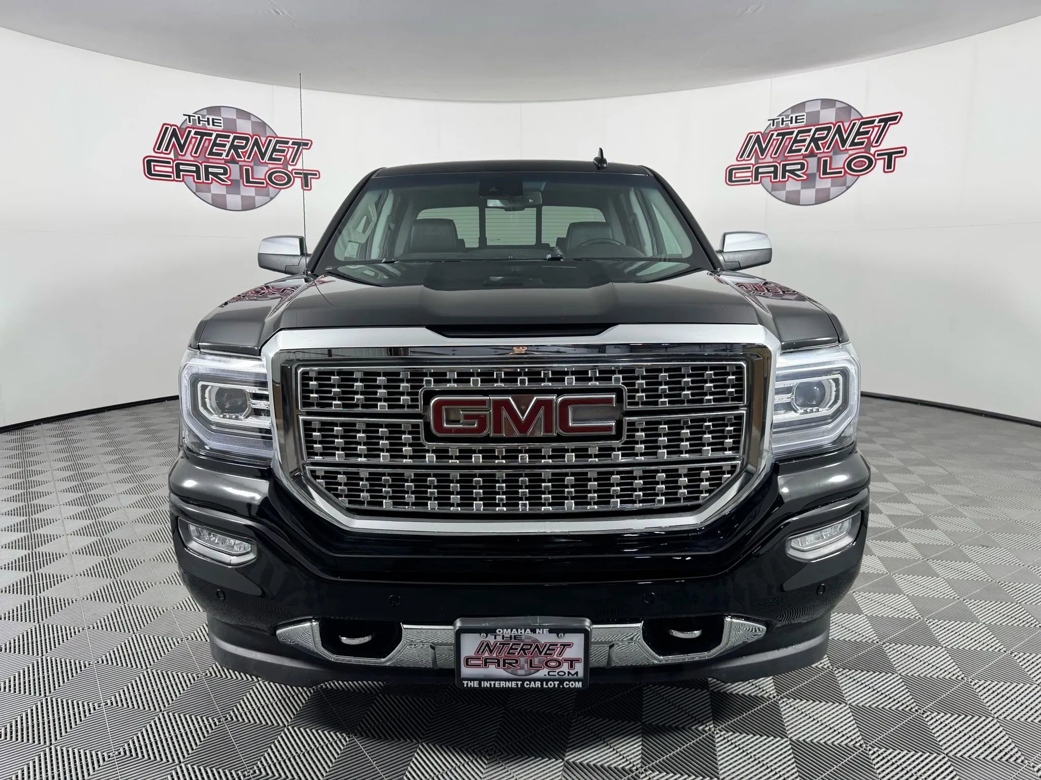 Used 2018 GMC Sierra 1500 Denali w/ Denali Ultimate Package image 2