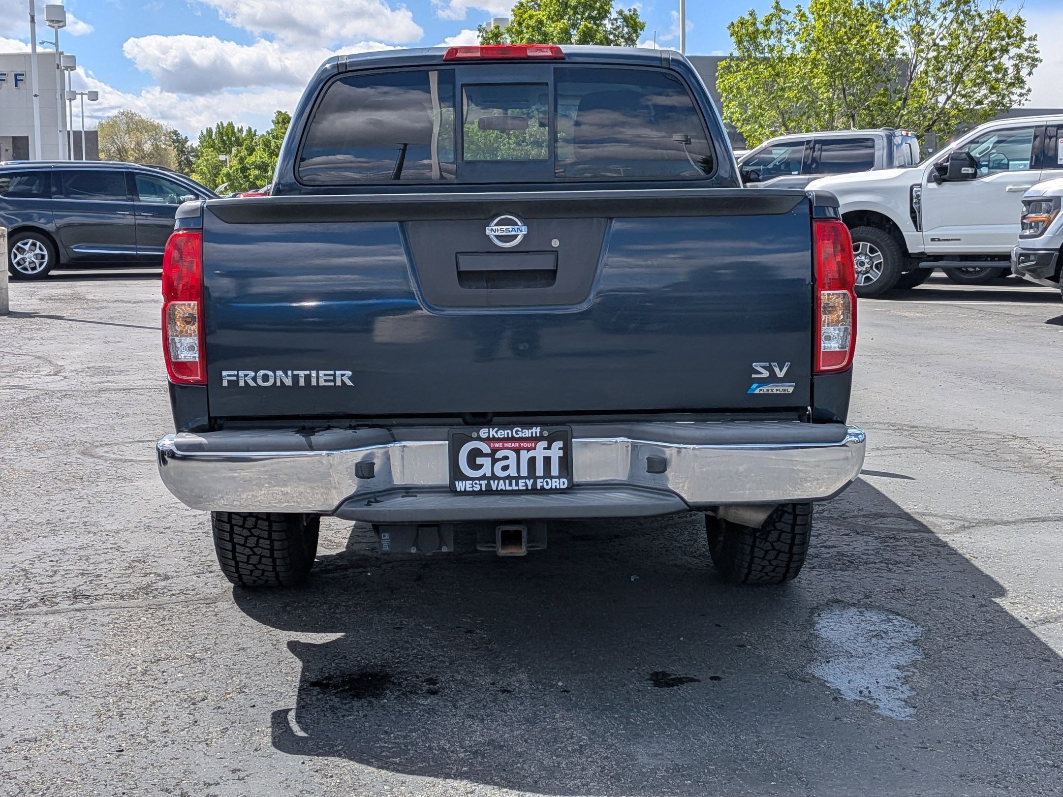 Used 2017 Nissan Frontier SV image 5