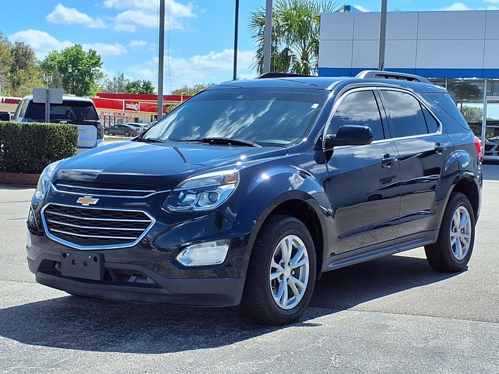 Used 2017 Chevrolet Equinox LT w/ Driver Confidence Package II AWD/4WD image 23