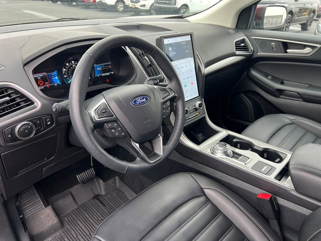 Certified 2024 Ford Edge SEL w/ Convenience Package image 32