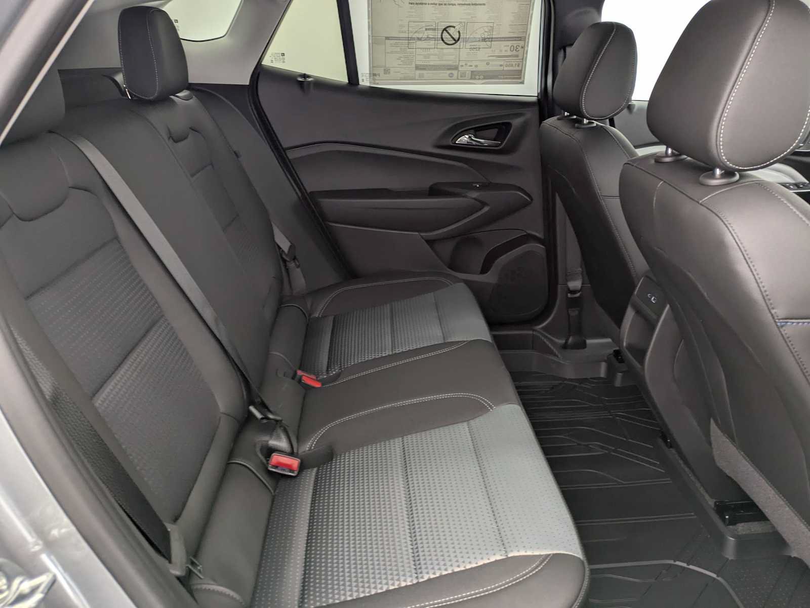 New 2026 Chevrolet Trax LT w/ Driver Confidence Package FWD image 21