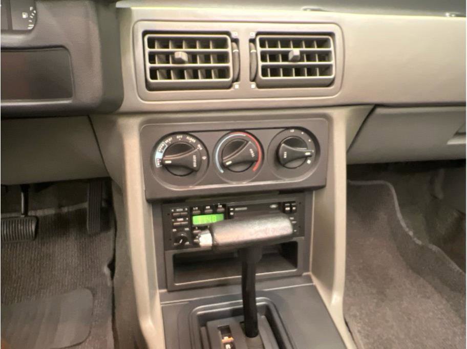 Used 1988 Ford Mustang GT image 29