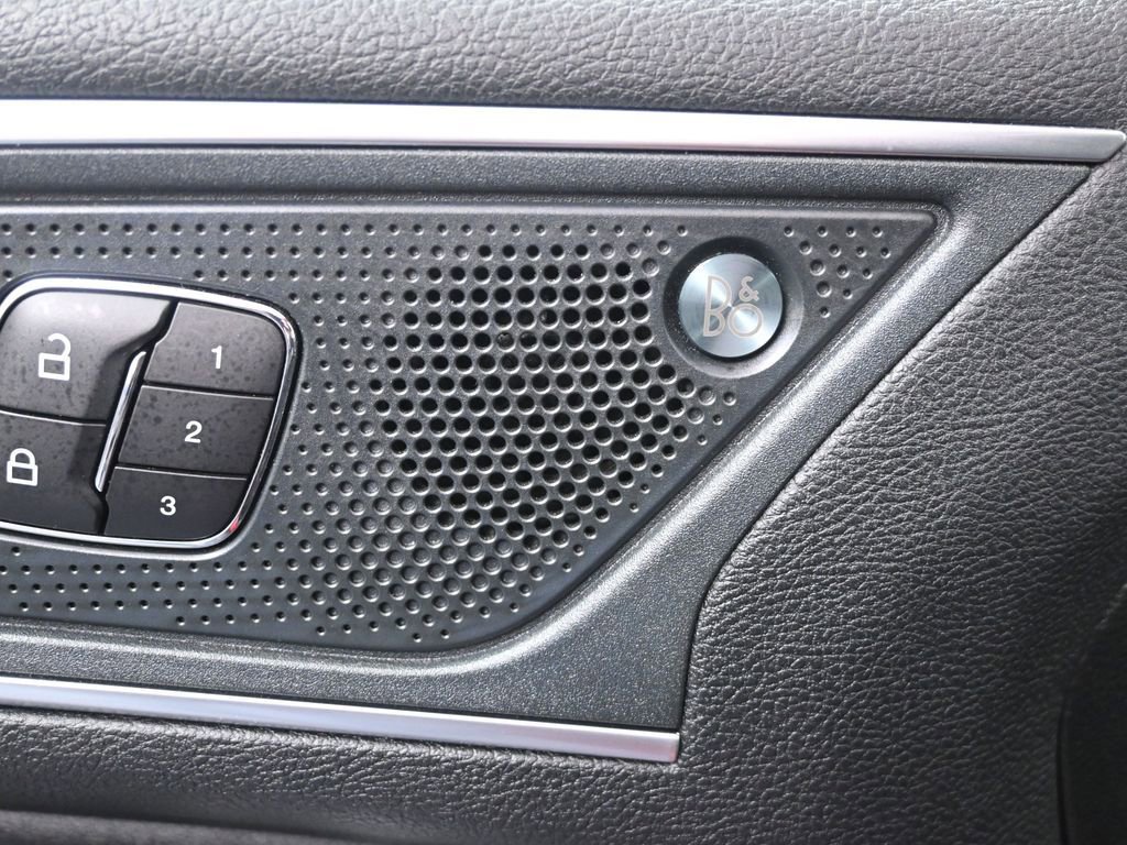 Used 2024 Ford Edge Titanium image 12