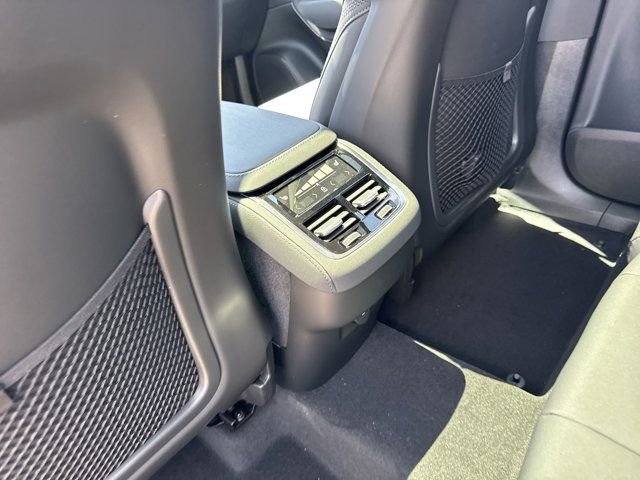 New 2025 Volvo XC90 B6 Plus w/ Protection Package Premier image 20