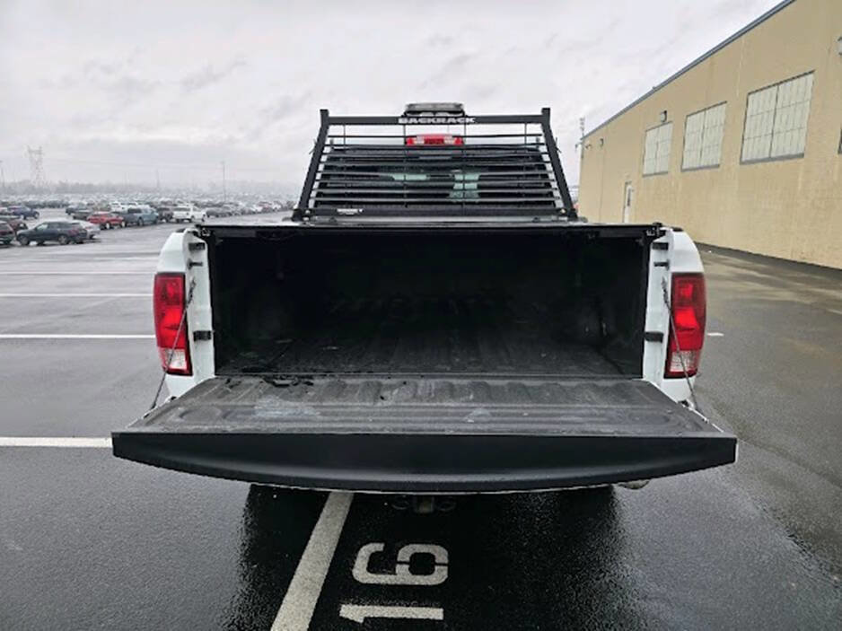 Used 2022 RAM 1500 Tradesman w/ Chrome Appearance Group image 7