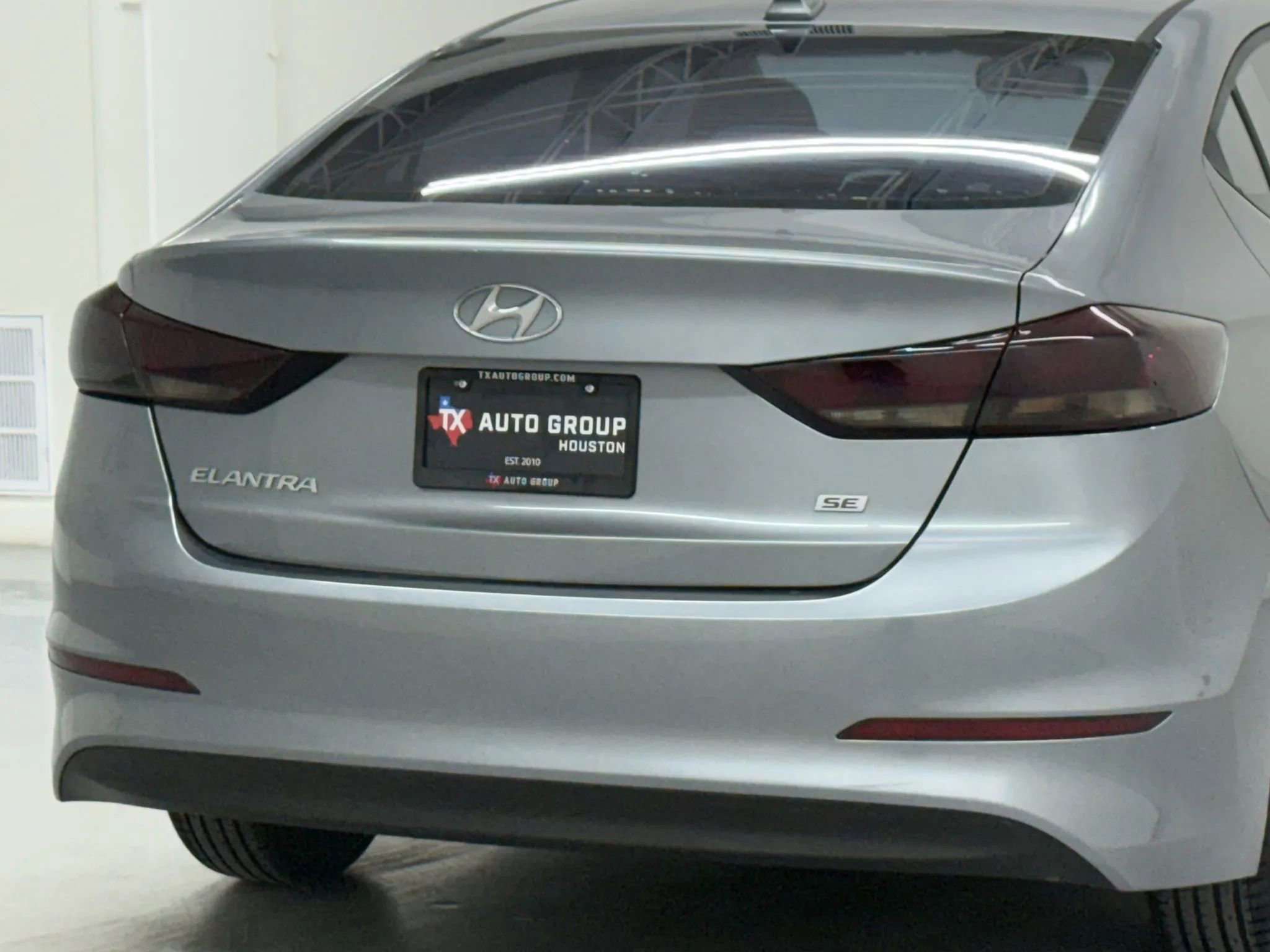 Used 2017 Hyundai Elantra SE FWD image 42