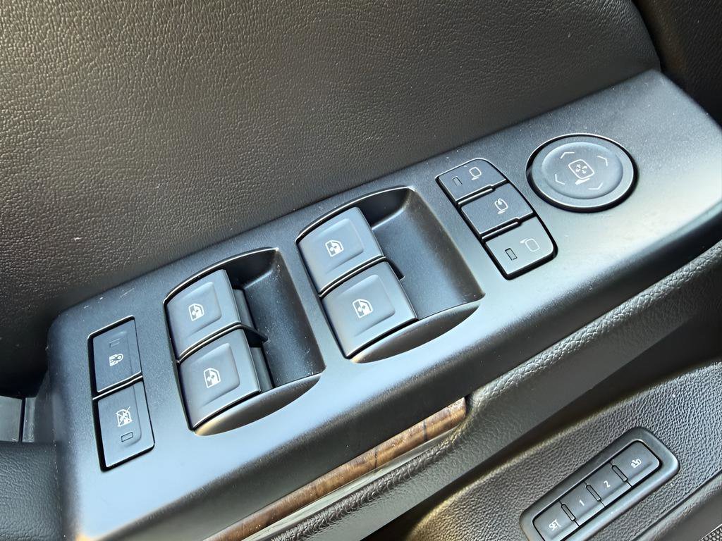 Used 2020 Chevrolet Tahoe LT w/ Luxury Package image 24