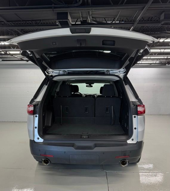Used 2019 Chevrolet Traverse LT image 9