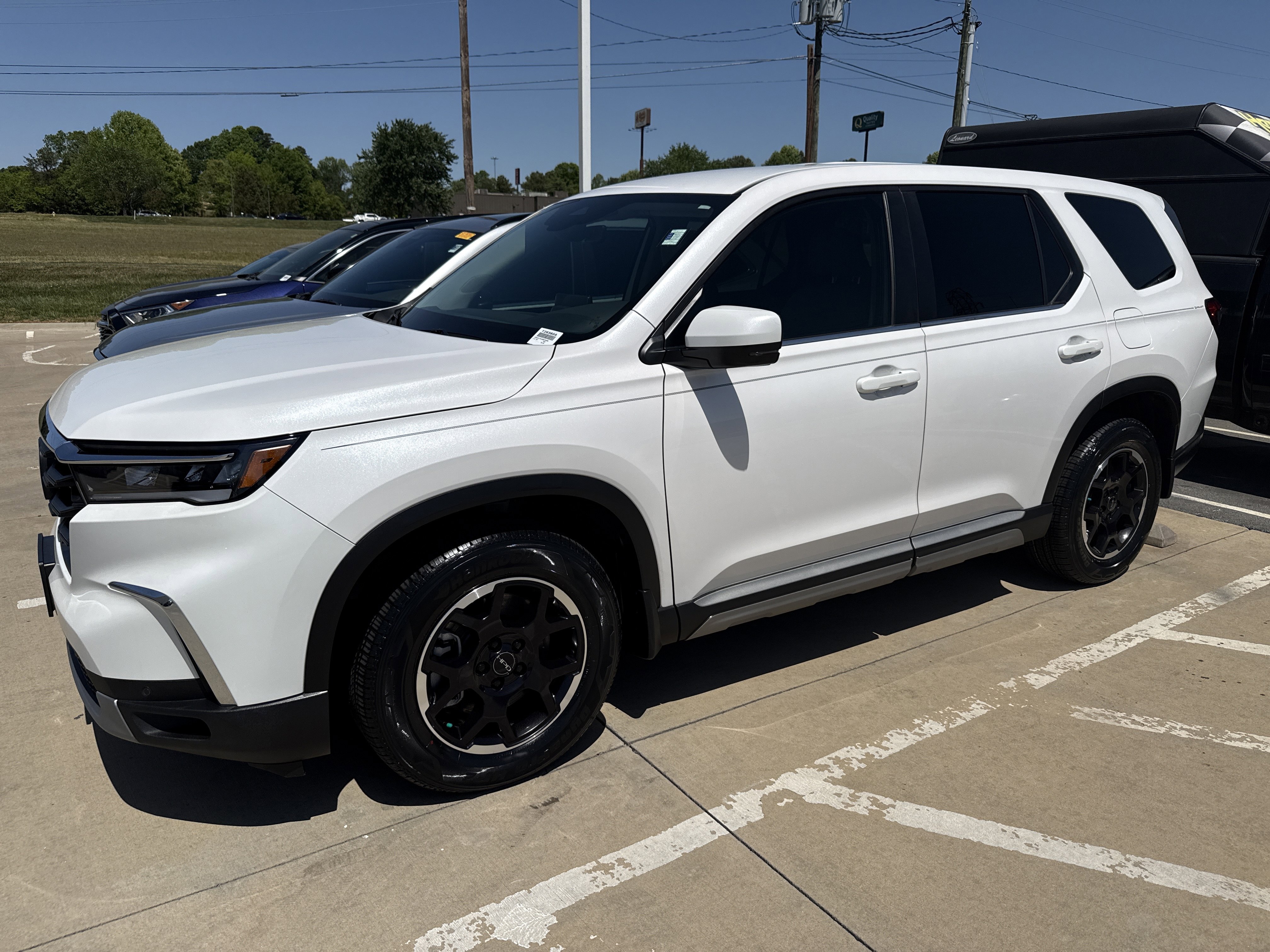 Used 2025 Honda Pilot EX-L image 5