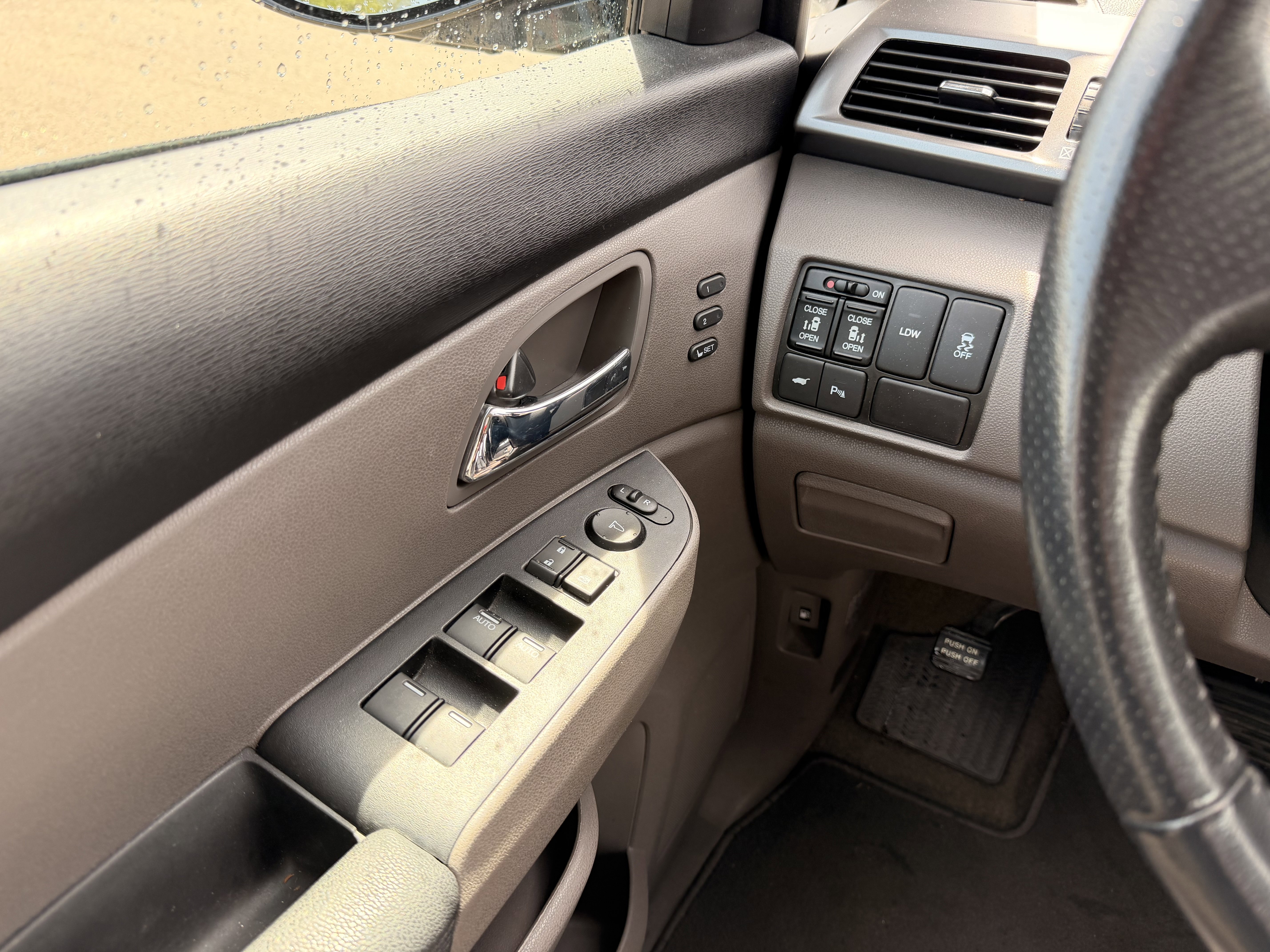 Used 2014 Honda Odyssey Touring image 21