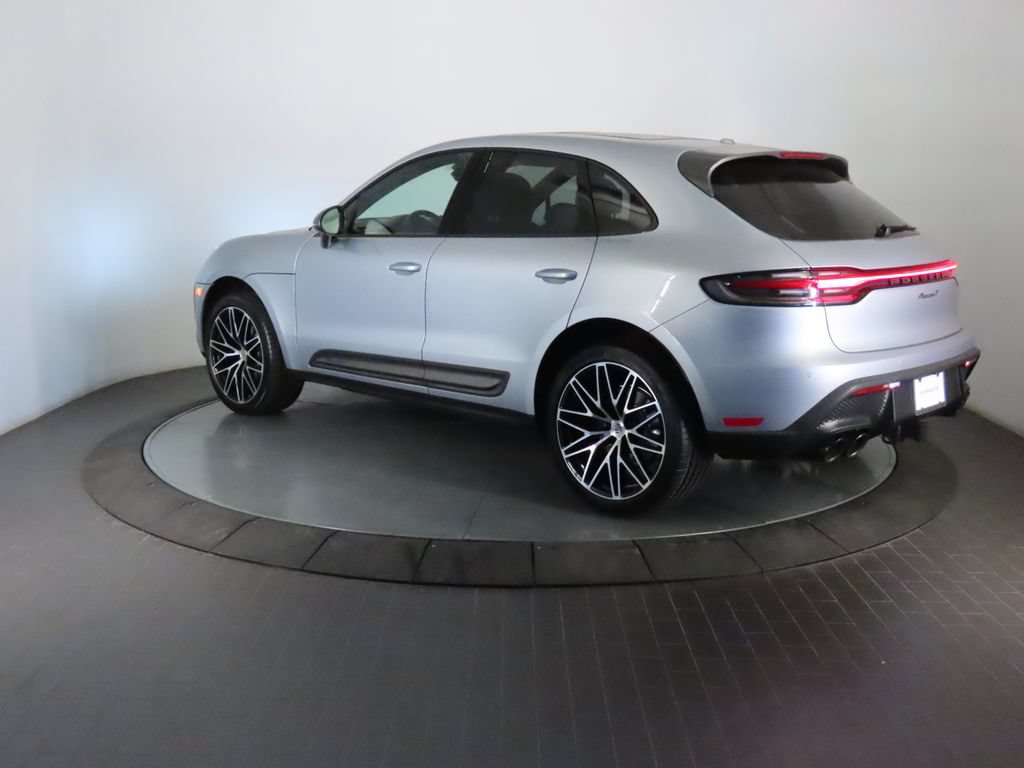 Certified 2024 Porsche Macan Turbo AWD/4WD image 3