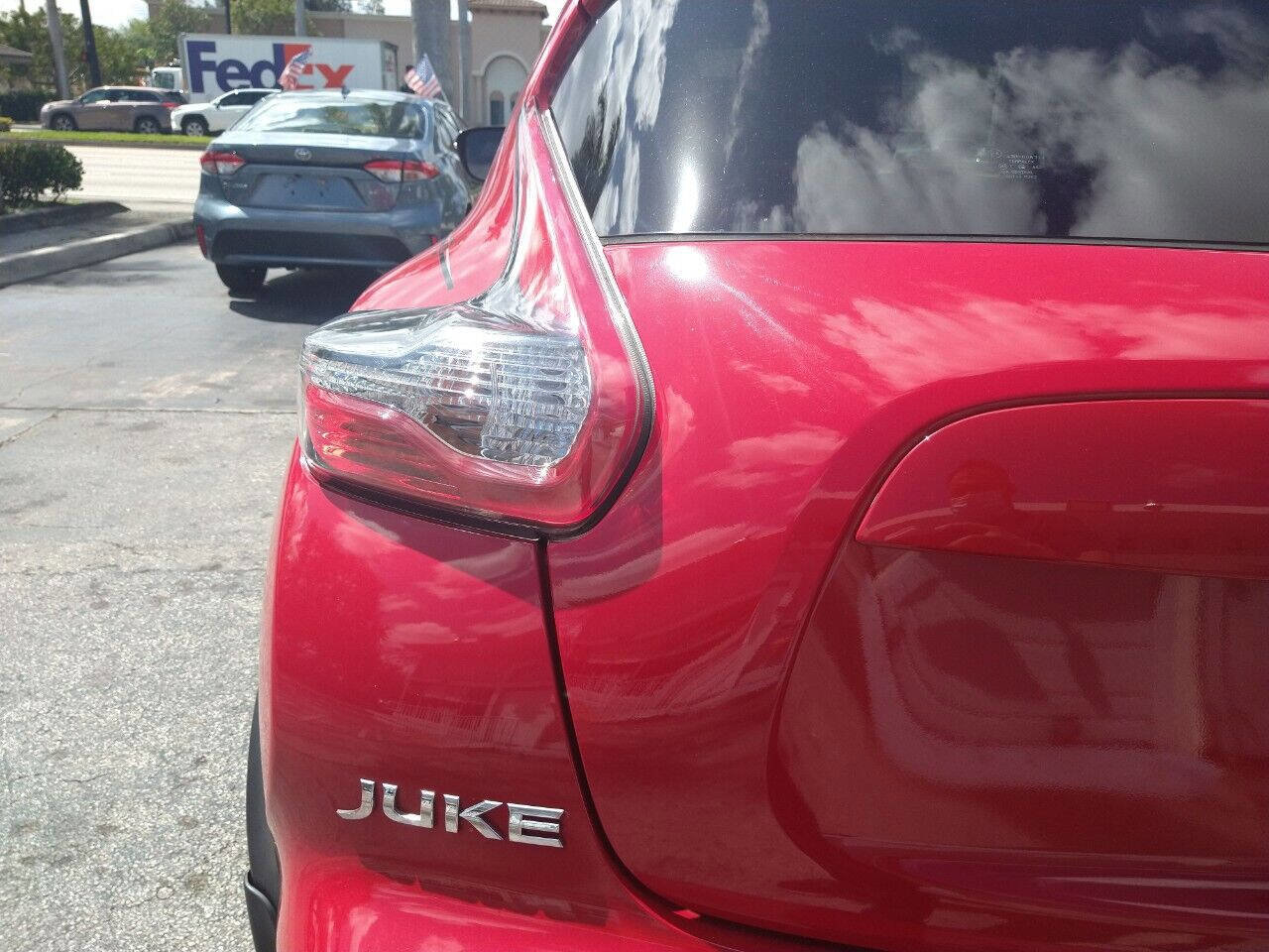 Used 2015 Nissan Juke SV w/ Technology Package image 21