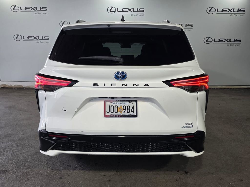 Used 2021 Toyota Sienna XSE image 9