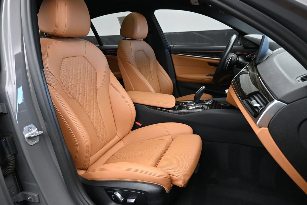 Used 2021 BMW 530i w/ Premium Package RWD image 27