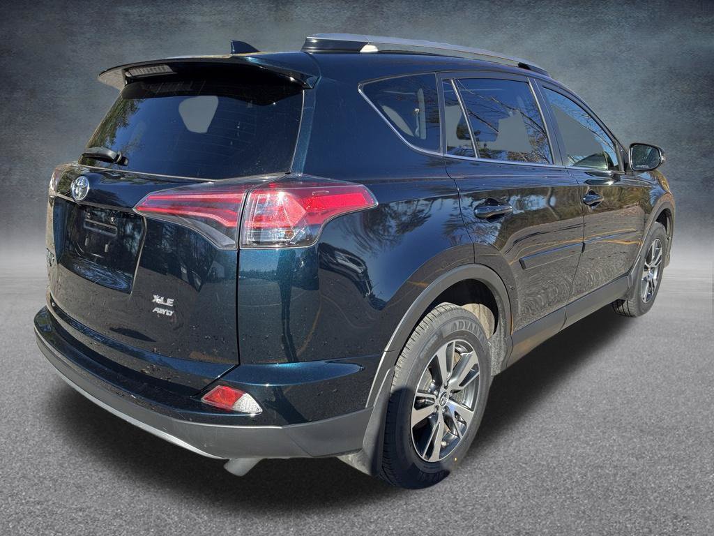 Used 2018 Toyota RAV4 XLE w/ Plus Extra Value Package AWD/4WD image 5