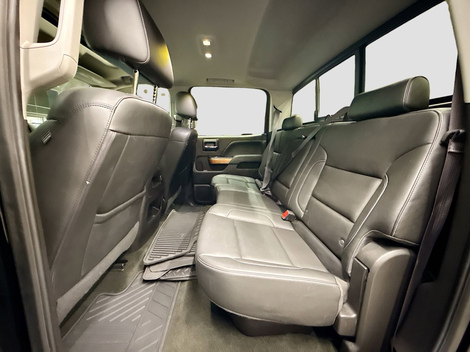 Used 2016 Chevrolet Silverado 1500 LTZ w/ LTZ Plus Package AWD/4WD image 29
