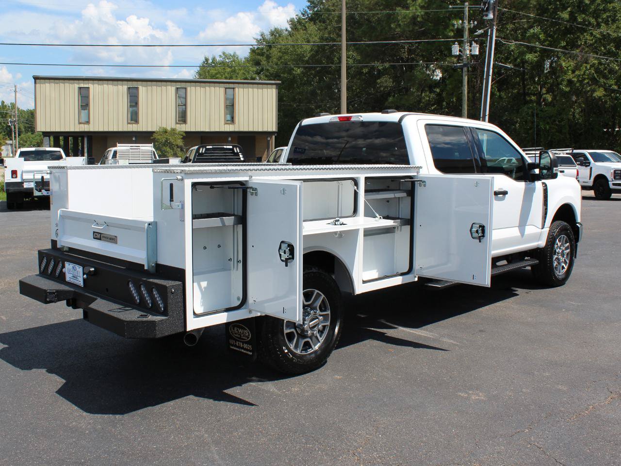Used 2025 Ford F350 XLT AWD/4WD image 16
