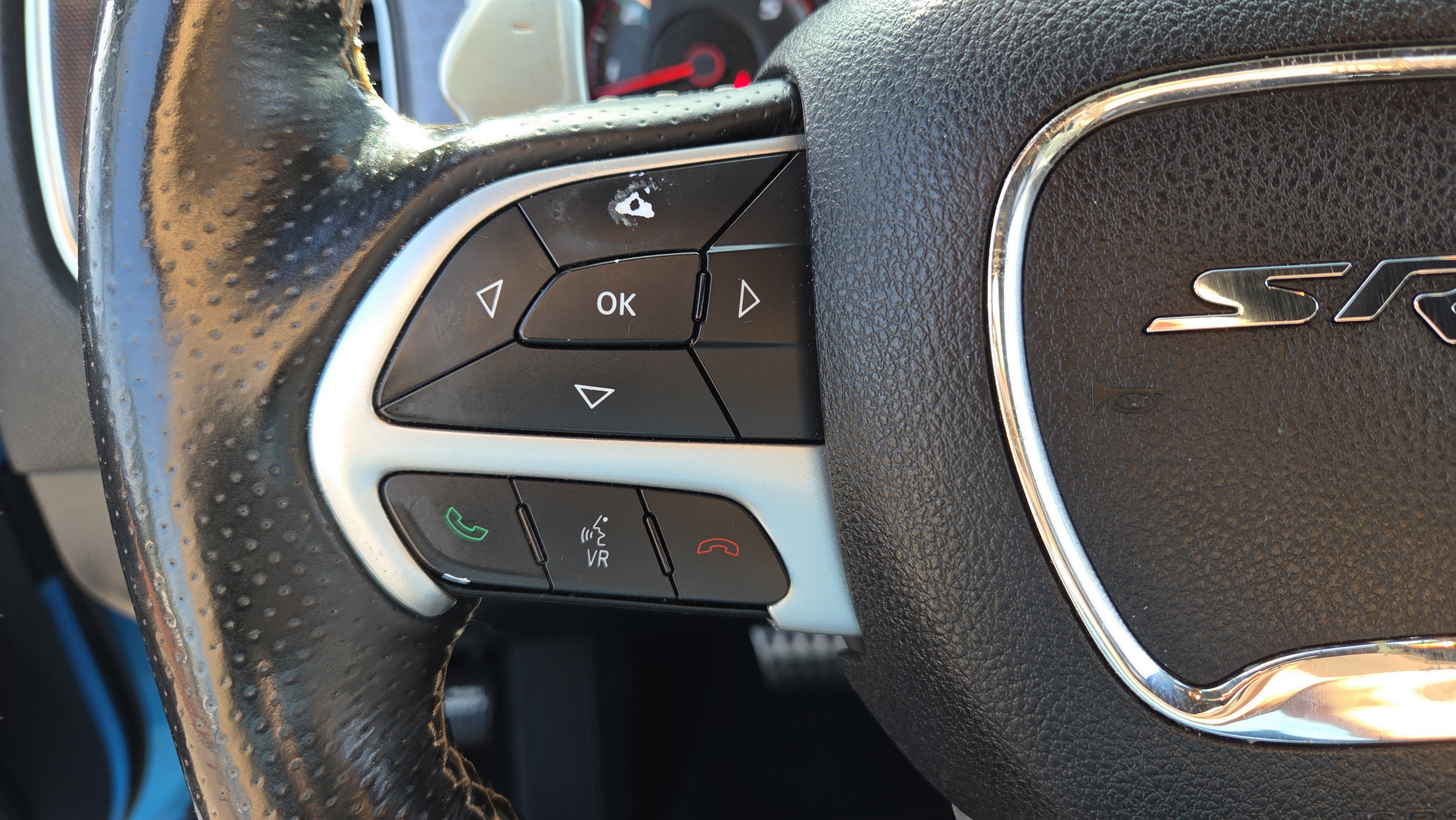Used 2016 Dodge Charger SRT w/ Harman/Kardon Audio Group RWD image 22