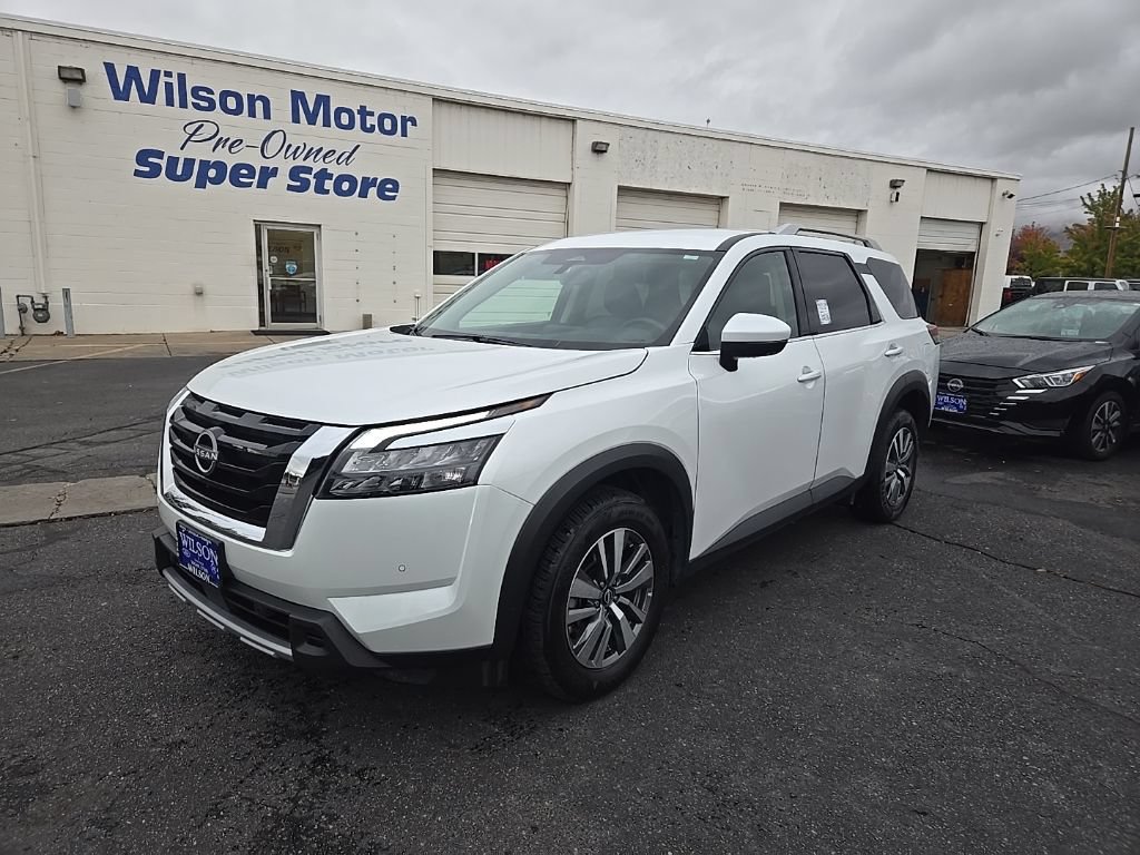 Used 2025 Nissan Pathfinder SL