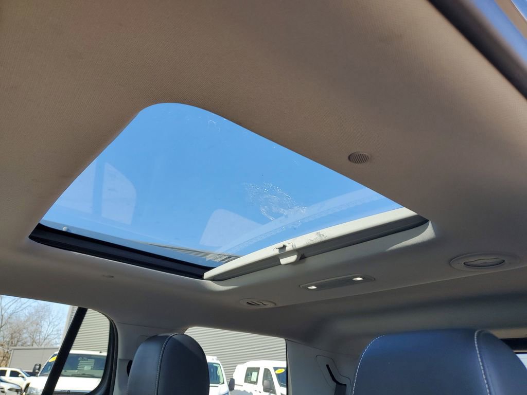 Used 2020 GMC Acadia SLT w/ Premium Package image 11