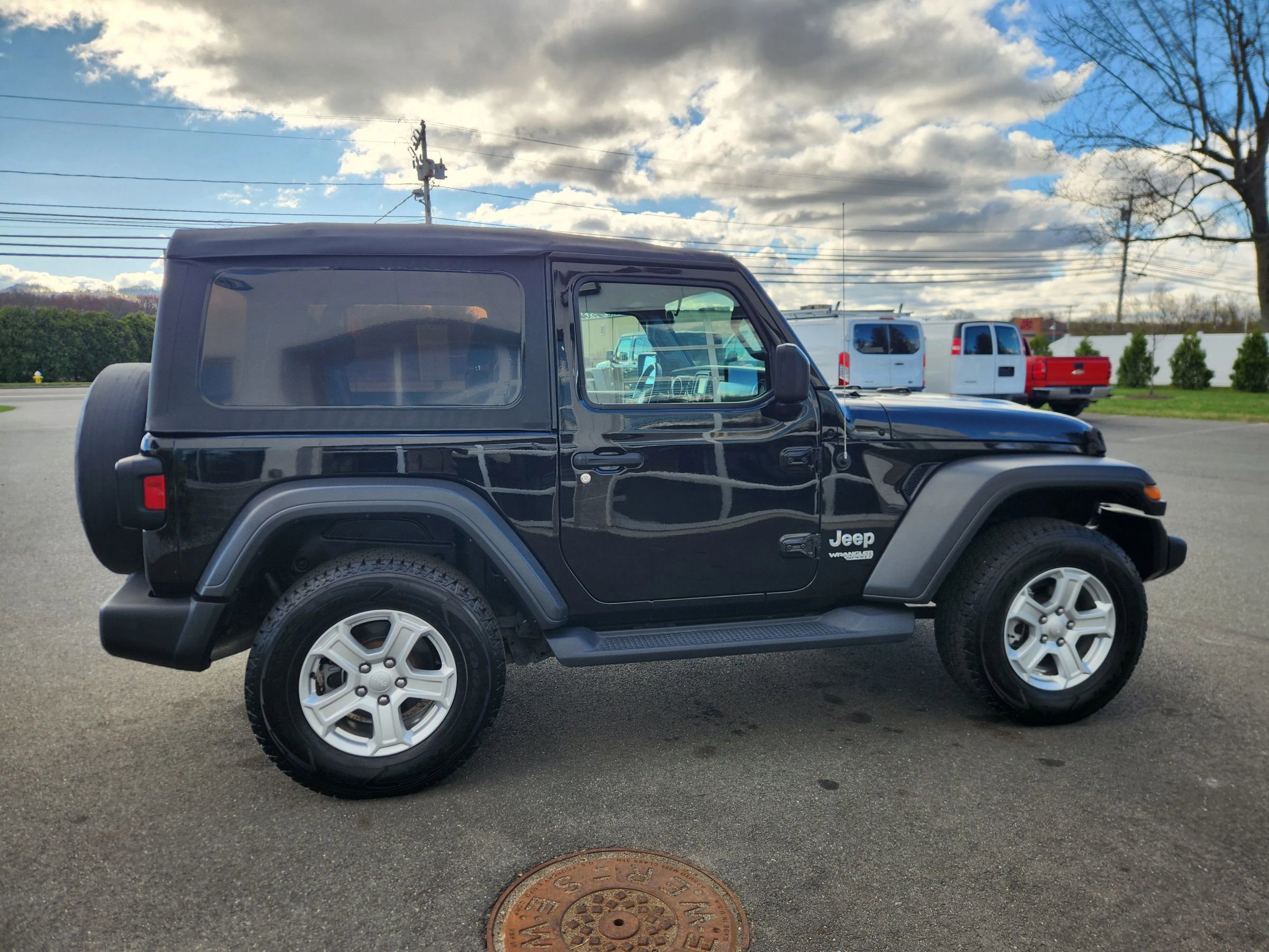 Used 2018 Jeep Wrangler Sport AWD/4WD image 17