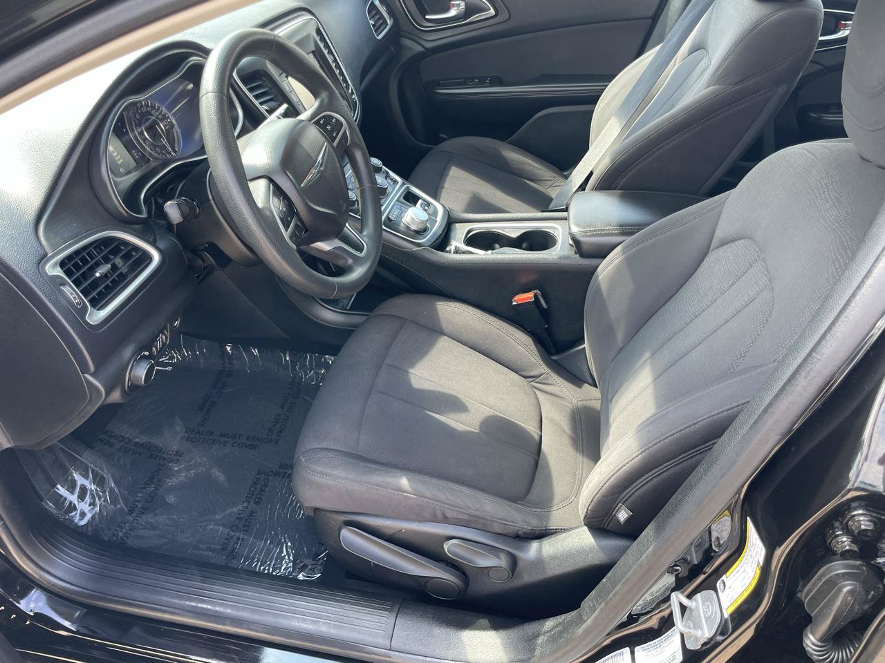 Used 2015 Chrysler 200 Limited FWD image 32